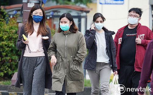 中部以北濕冷探14度！專家：週五起迎暖春天氣