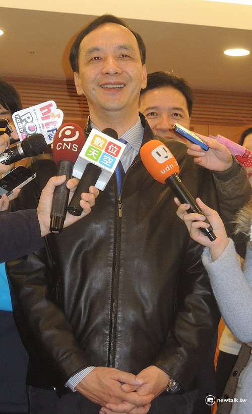 柯P反半套式老屋健檢 朱立倫回應：謝謝公會