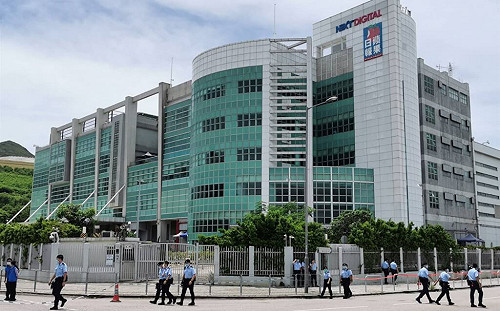 甘冒國安法風險 媒體人堅守崗位記錄香港至最後