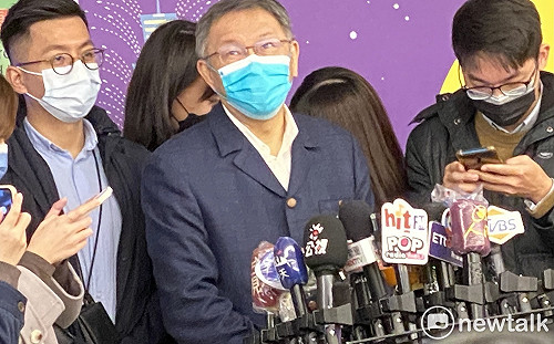 宋楚瑜遭爆曾有4億存款在瑞士銀行 柯文哲：黃珊珊說當時才大四