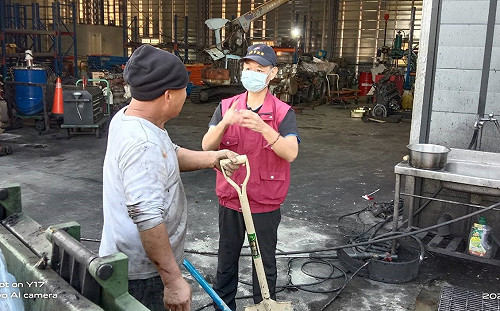 新北動保員邱志輝用心守護夏綠地毛寶貝及用路人安全