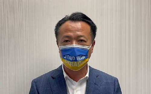 獲提名競選連任嘉義縣長 翁章梁捐1個月所得支援烏克蘭