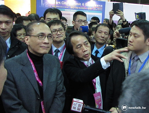 傳施能傑接銓敘部長 林全逛展未回應