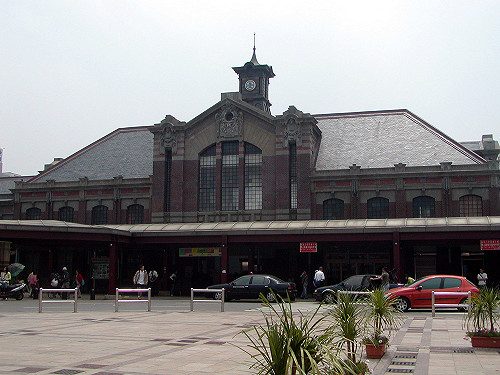 台中車站機車亂停 清明連假後差別收費