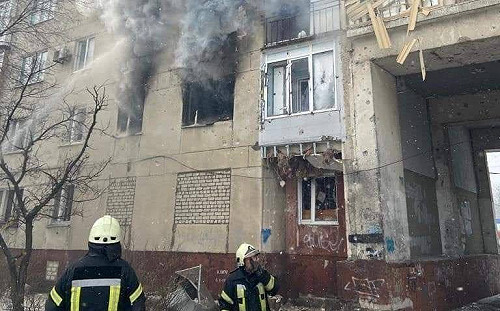 俄軍再向平民開火！烏克蘭當局曝頓涅茨克公寓挨轟 至少15死