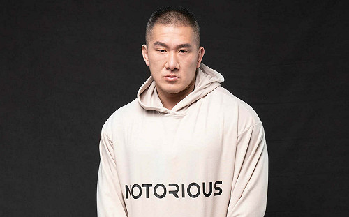 中國疫情「大爆發」逃回來？館長猛酸「台灣表妹」：賺人民幣好爽