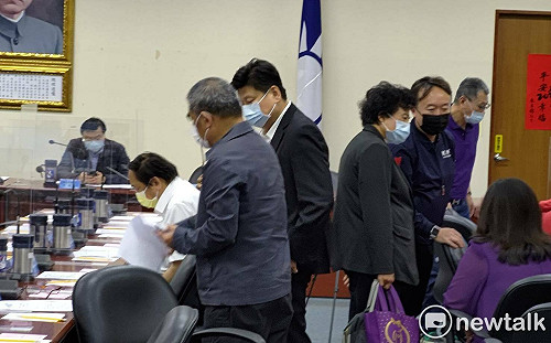 賄選醜聞燒出國民黨內鬥風暴 中常委嗆：有本事就直接叫陣