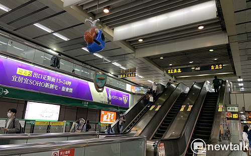 本土確診單日飆破萬！Google報告揭台灣人「自主軟性封城」