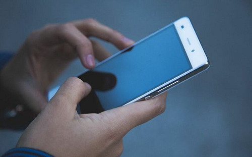 TikTok成俄烏第二戰場？研究顯示「新用戶40分鐘內必有假消息」