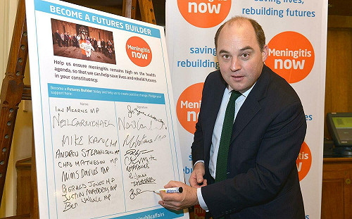 又是俄國搞的鬼？英國防大臣自曝與「假」烏克蘭總理通話10分鐘