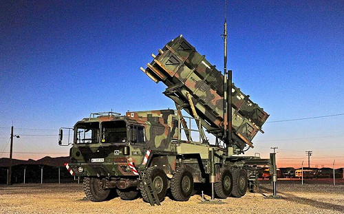 雙彈齊至! 助以色列防禦 美向中東提供愛國者與薩德導彈防禦系統