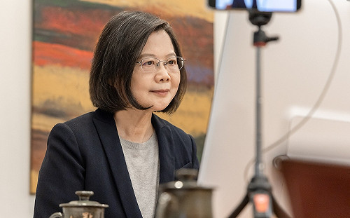 蔡英文居家隔離健康良好 府：一早聯繫掌握政務