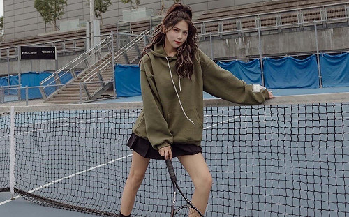 遭酸「隆乳有什麼好自豪？」蕾菈怒回嗆：無腦邊緣仔