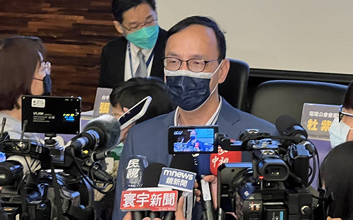 徐巧芯檢舉傅崐萁被公開 朱立倫認了：的確不妥