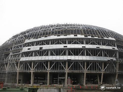 停工後首現勘  童仲彥批：大巨蛋變廢蛋