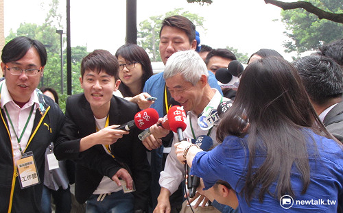 赴立院溝通  賀陳旦：橫向國道暫不收費