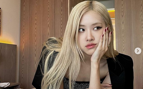 BLACKPINK ROSE遭控「假朋友」！粉絲出征：為何沒祝LISA生日快樂