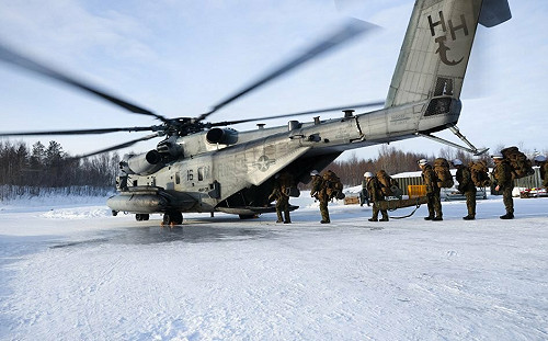 美軍「超級種馬」直升機山區墜毀！ 機上5名陸戰隊員證實全數罹難