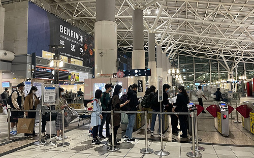 東南水泥拆除意外害停駛！高鐵22：40恢復通車、23：00加開加班車