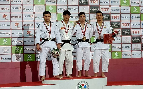 楊勇緯開季首站就奪冠 教練：他是世界級的選手