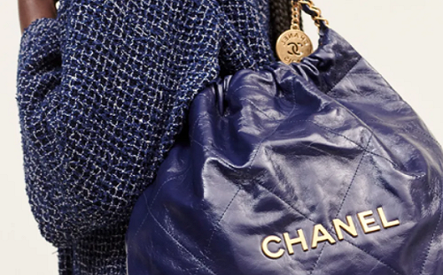 俄籍女子買香奈兒包被逼簽字承諾 俄反嗆：創辦者曾密切聯繫納粹！