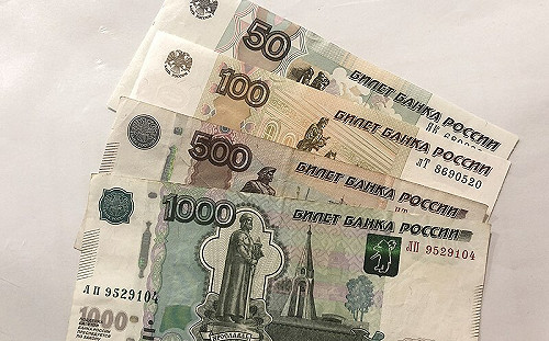 盧布交易能威脅美元霸權？專家：會進一步崩盤才是真的 