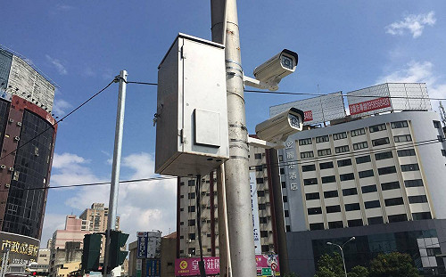 中市環保局首創機車污染AI車牌辨識系統 奪2022全球智慧50大獎