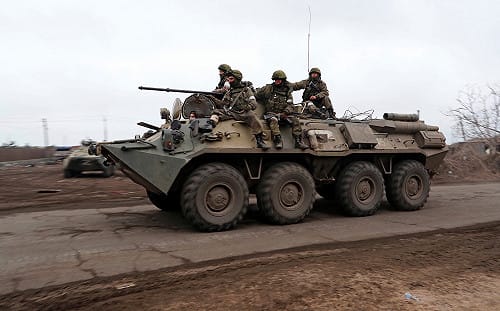 敵後滲透搞下毒? 烏軍被控在馬里烏波爾軍事慶典投氰化物  俄軍官2死15送醫