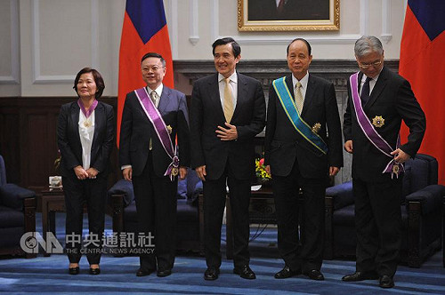 兩岸交流有功  馬贈勳林中森、王郁琦等