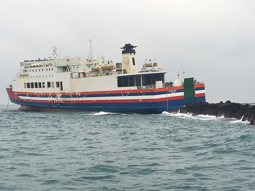 耘海號擱淺澎湖外海 救或拆12日決定