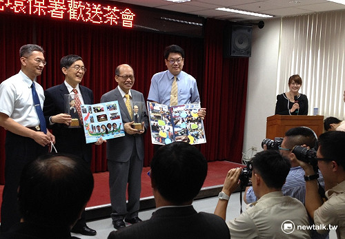 魏國彥卸任茶會 自嘲從哥升為爺