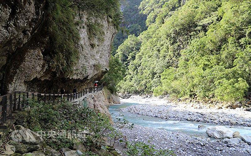 經濟部：若無新法規 無法阻止亞泥採礦