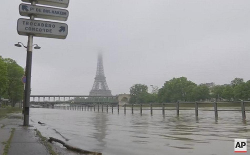 連日暴雨  導致巴黎人的慢跑路線消失了