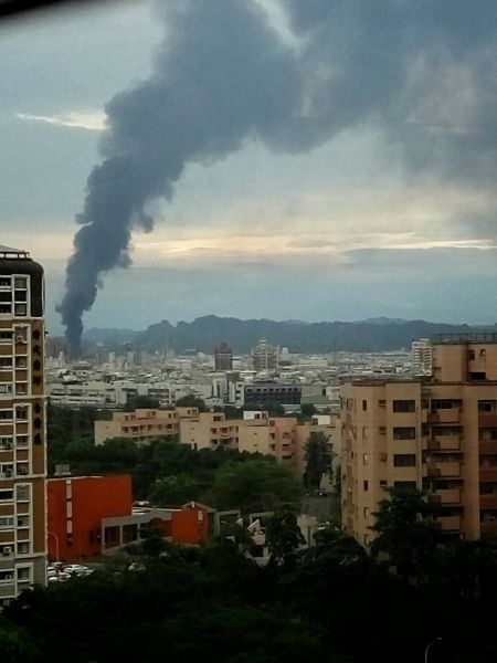 大社資源回收場大火 濃煙直衝天際