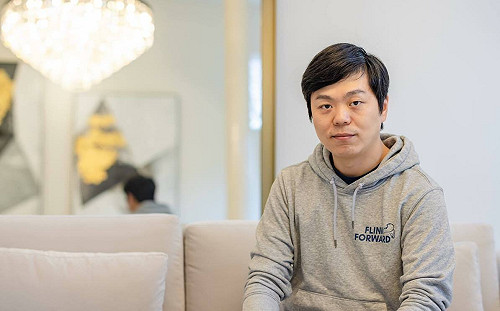 諷刺上海封城被發現還硬抝？ 落跑美國的阿里副總裁賈揚清被轟雙面人