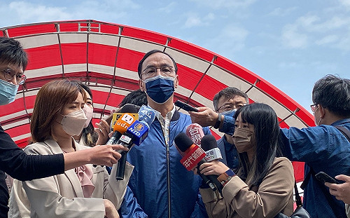 18歲修憲複決綁大選 朱立倫：綠若有廉恥 當初怎會反對公投綁大選