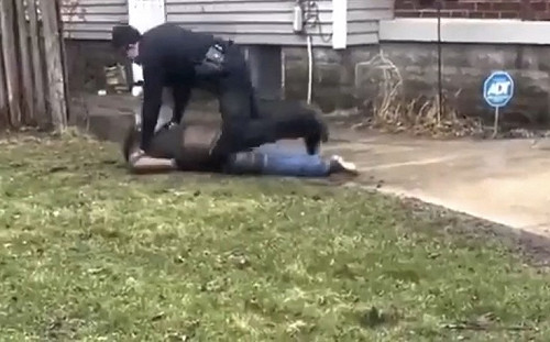 又一非裔遭警方殺害！華春瑩推特忙酸：「再一次，我無法呼吸」