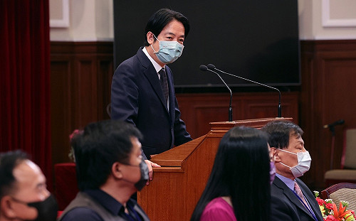 賴清德：家庭若因不敢生或不孕症 政府就要協助解決