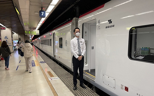 台鐵5/1不加班！長榮航空孫嘉明：選了這行就要接受輪班