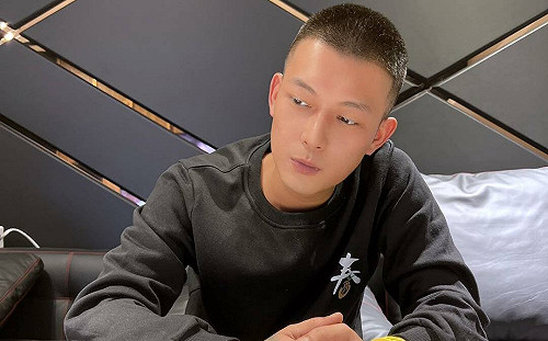 鬧確診烏龍！鳳梨驚見「唾液快篩」兩條線 網笑：看錯面了！