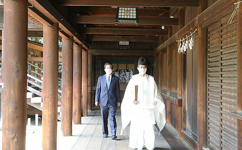 日前首相安倍晉三參拜靖國神社 引發中、韓不滿 敦促正視歷史