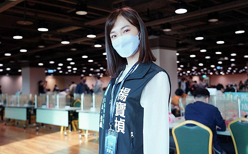 遭簡舒培、苗博雅狠打臉！楊寶楨酸「有黨證免隔離？」挨批造謠