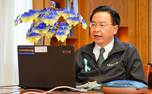 吳釗燮與基輔市長視訊通話 宣布援助烏克蘭800萬美元