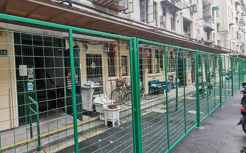 中國政府第一次感到畏懼! 上海人集體發聲怒吼 「鐵柵欄」政策急轉彎