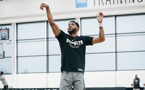 籃網鋒線大將身價漲到1400萬左右