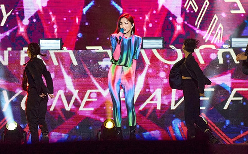 防疫優先！Ella高雄演唱會延至8月 品冠北流開唱也喊卡