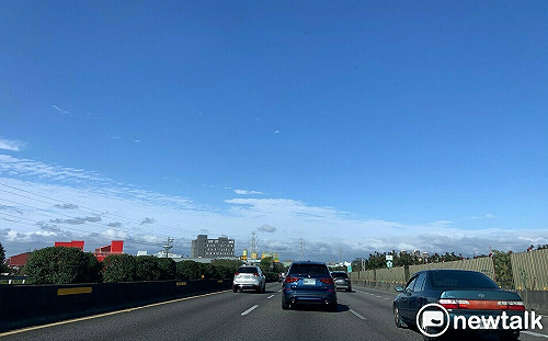 用路人注意!首波寒流週末報到 高公局:行車前應注意車輛機件