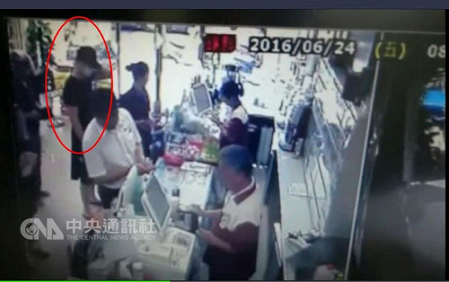 總統專機炸彈恐嚇案 男嫌偵訊後遭限制住居