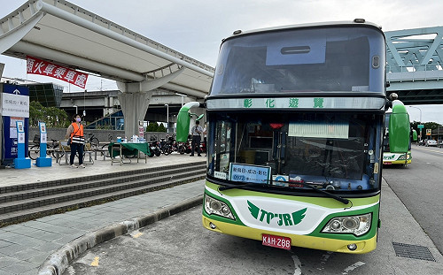 「類火車」200萬包車費拖欠逾1個月！台鐵：下週全數撥款