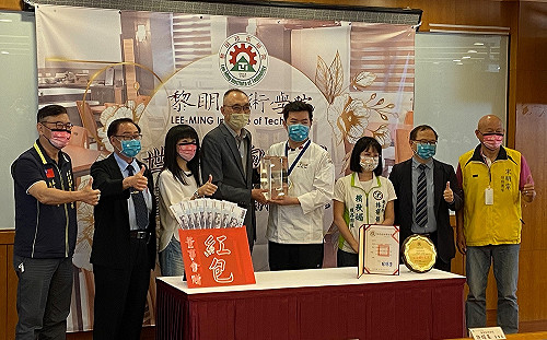 世界麵包冠軍  黎明技術學院徐紹桓成為台灣技職之光